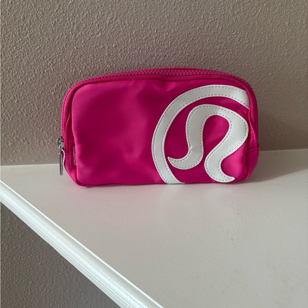 Lululemon Pink everyday belt bag 1L